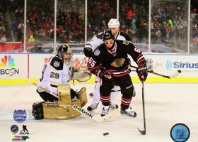Andrew Shaw Chicago Blackhawks 2014 NHL Stadium Series Action Photo (Size: 8X10)