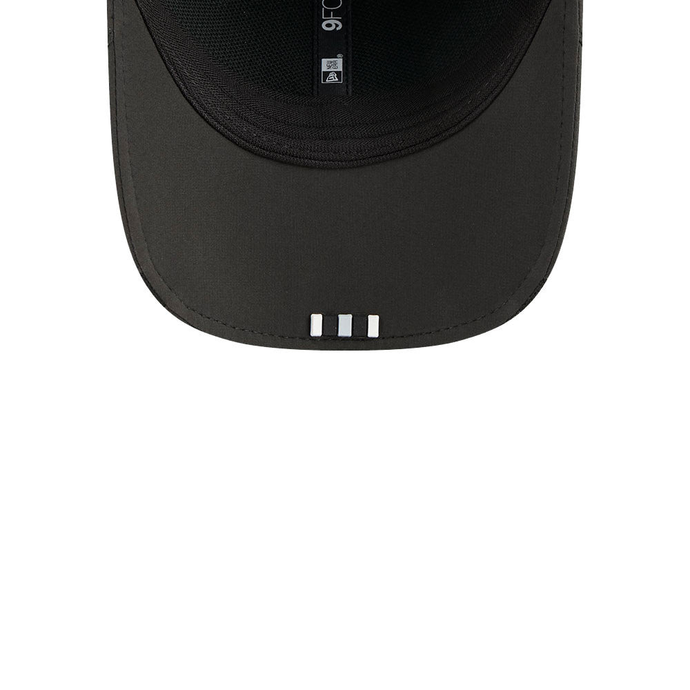Men's Las Vegas Raiders New Era Black 2025 NFL Primary Logo Sideline Heat 9FORTY M-Crown Adjustable Hat