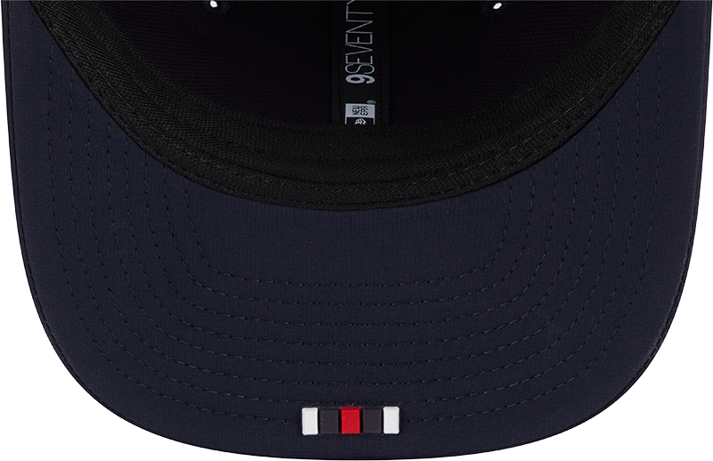 Men's Houston Texans New Era Navy 2025 Sideline 9SEVENTY Trucker Adjustable Hat