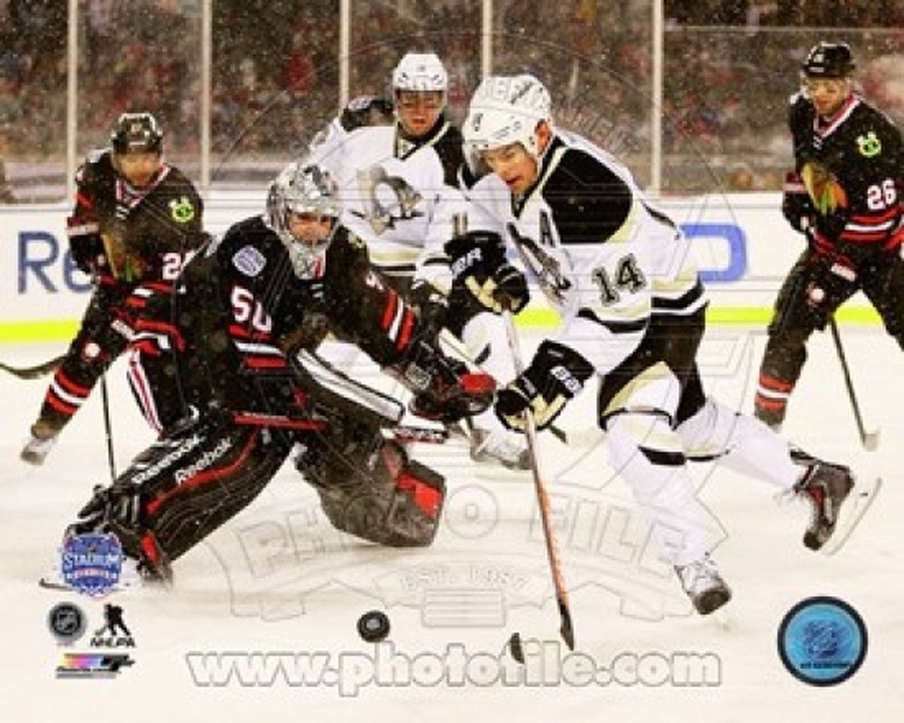 Corey Crawford & Chris Kunitz 2014 NHL Stadium Series Action