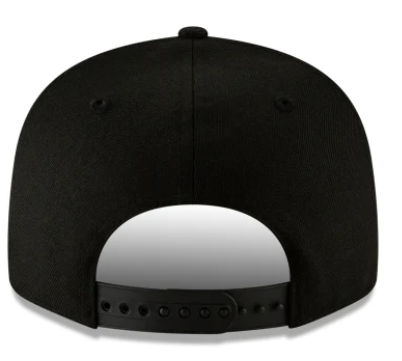 Men's Chicago Bears New Era Black On Black Tonal 9FIFTY Snapback Hat
