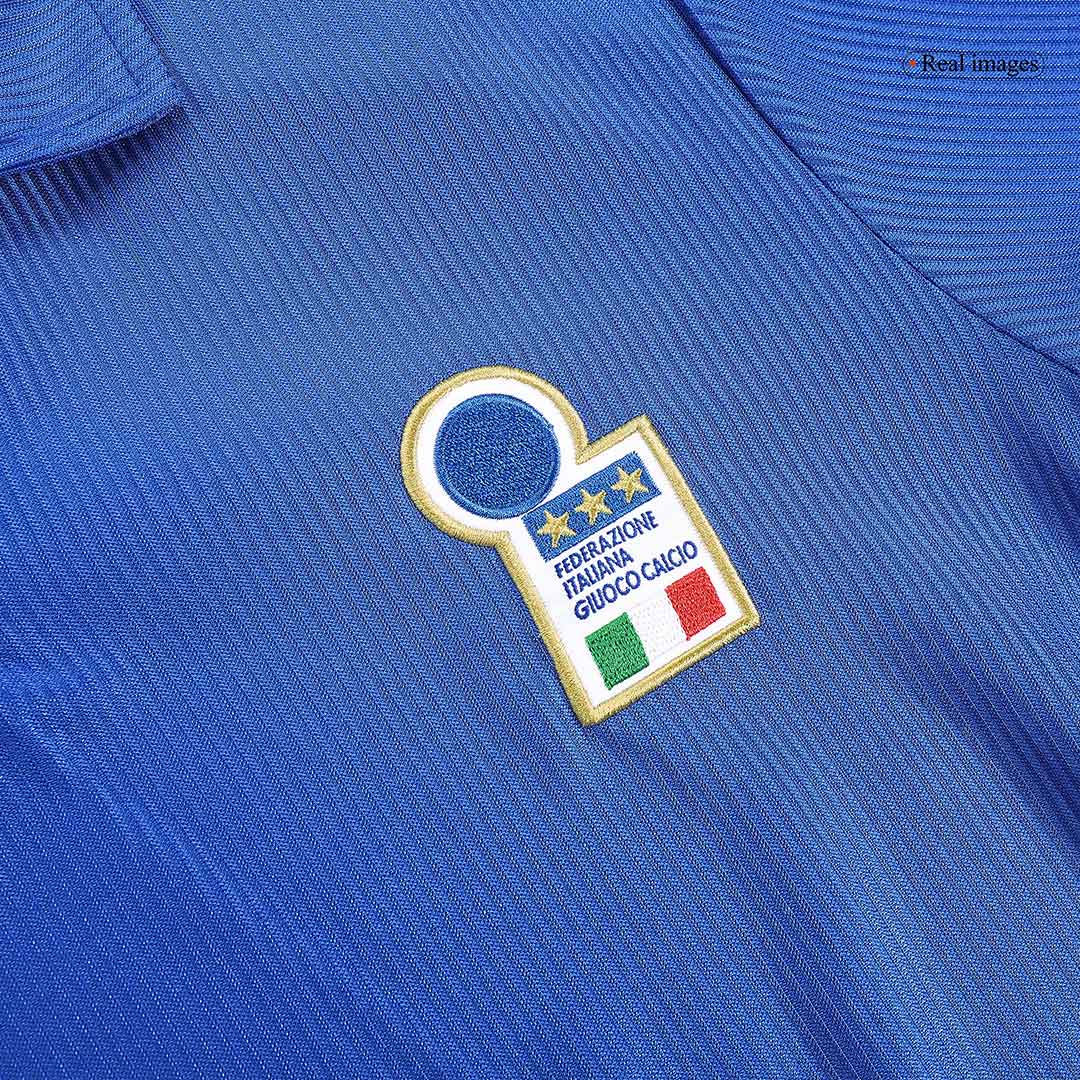 Retro BAGGIO R. #18 1998 Italy Home Football Shirt