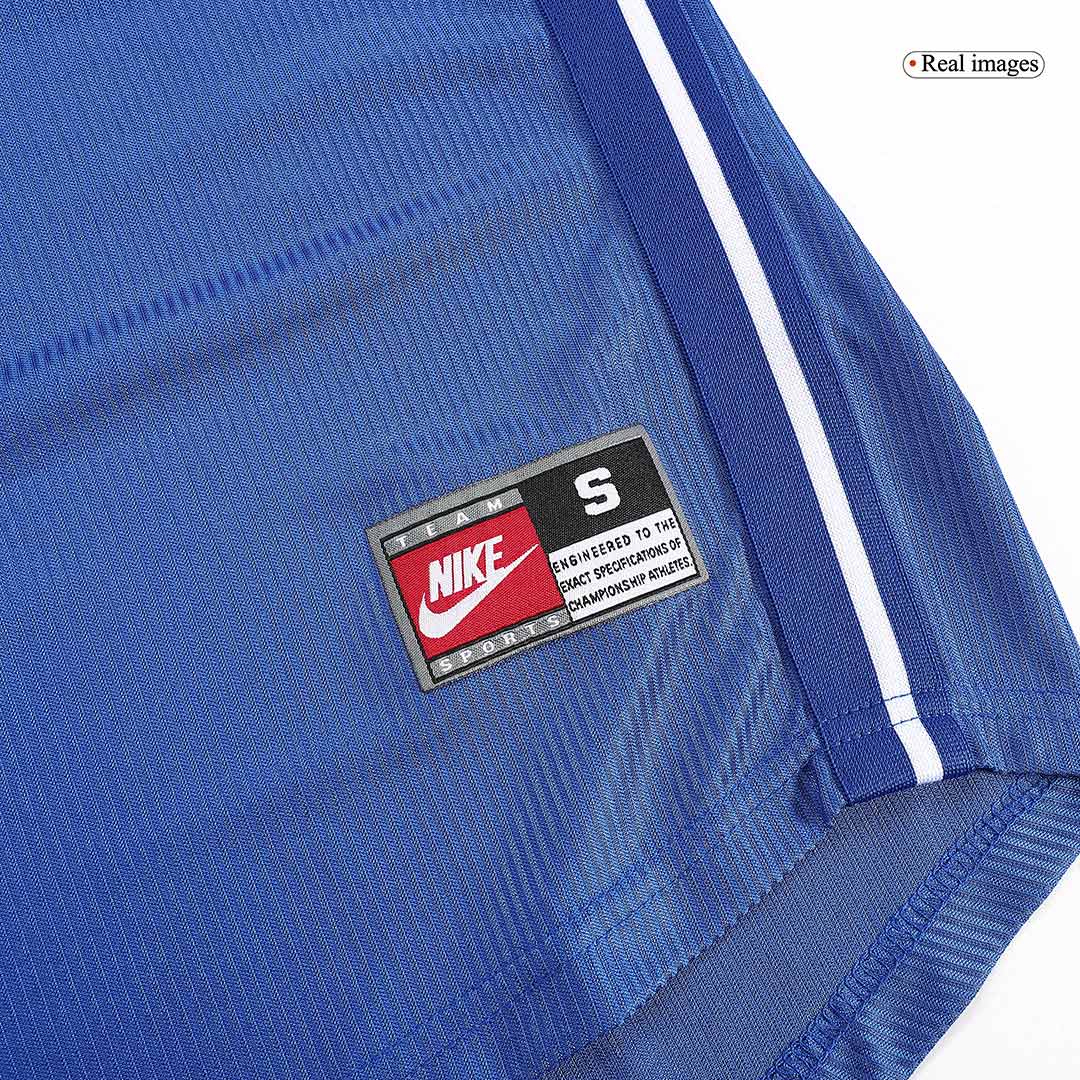 Retro BAGGIO R. #18 1998 Italy Home Football Shirt