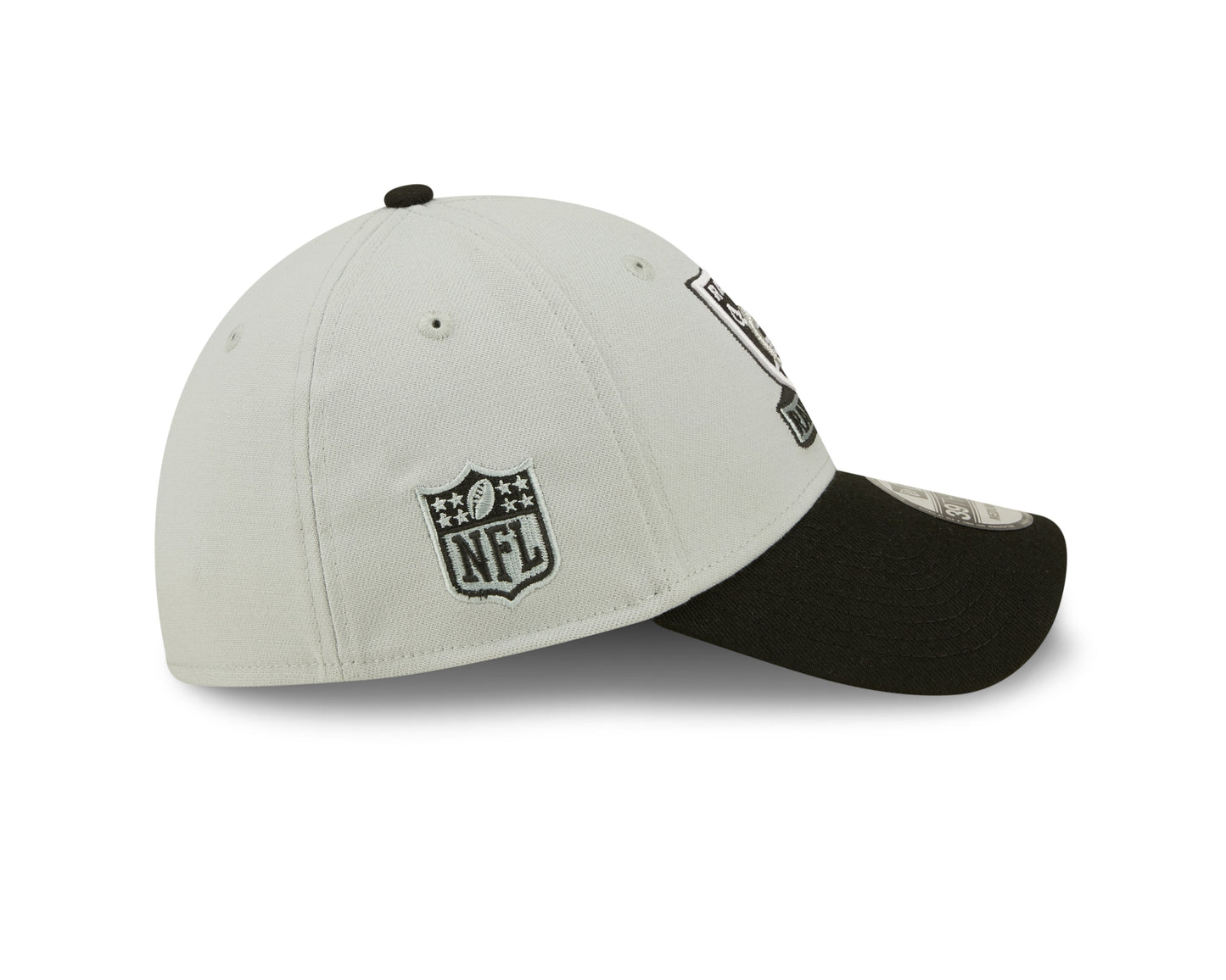 Men's Las Vegas Raiders New Era Gray/Black 2022 Sideline 39THIRTY Flex Hat