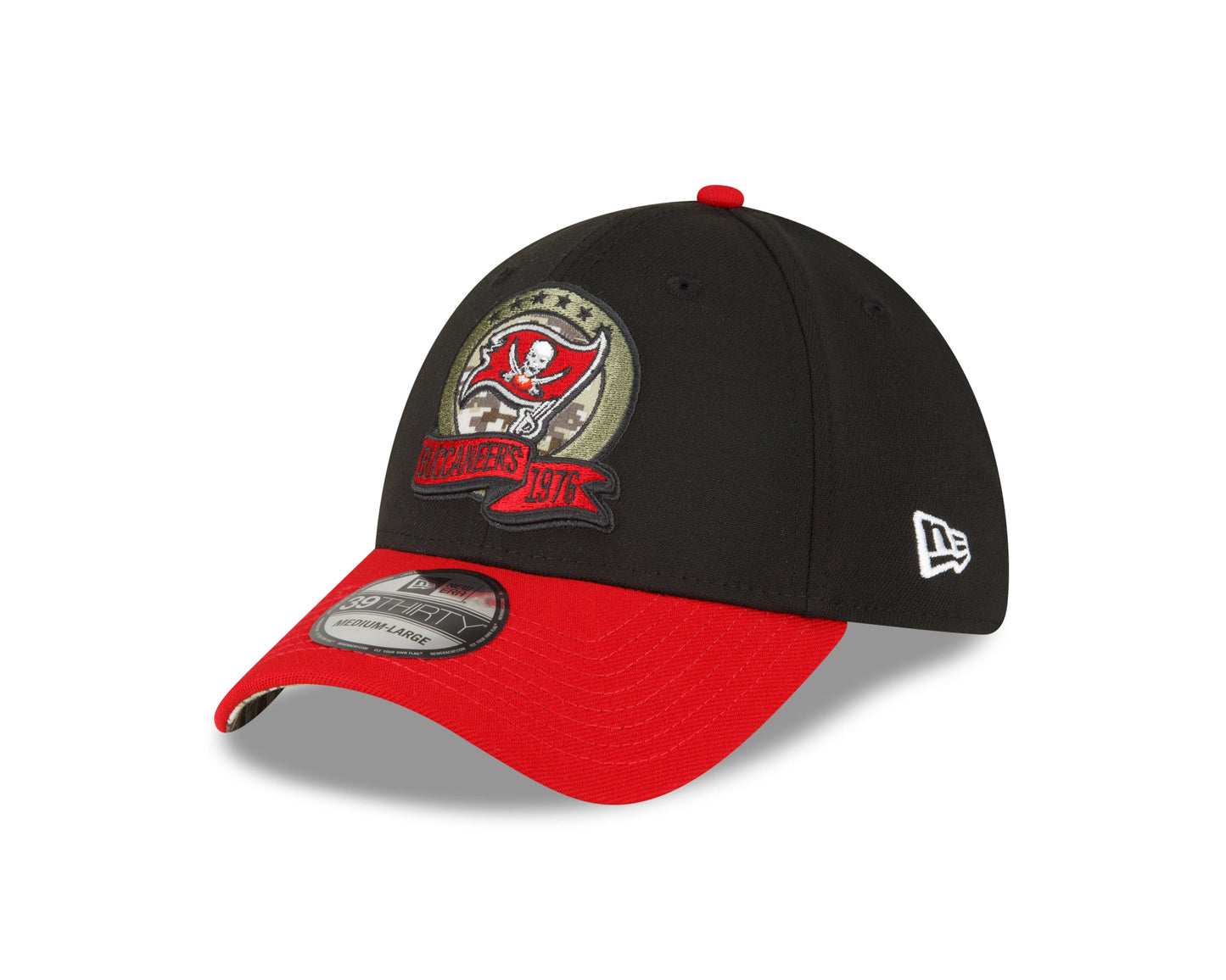 Men's Tampa Bay Buccaneers New Era Black 2022 Salute to Service 39THIRTY Flex Hat