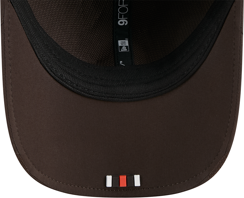 Men's Cleveland Browns New Era Brown 2025 NFL Sideline Heat 9FORTY M-Crown Adjustable Hat