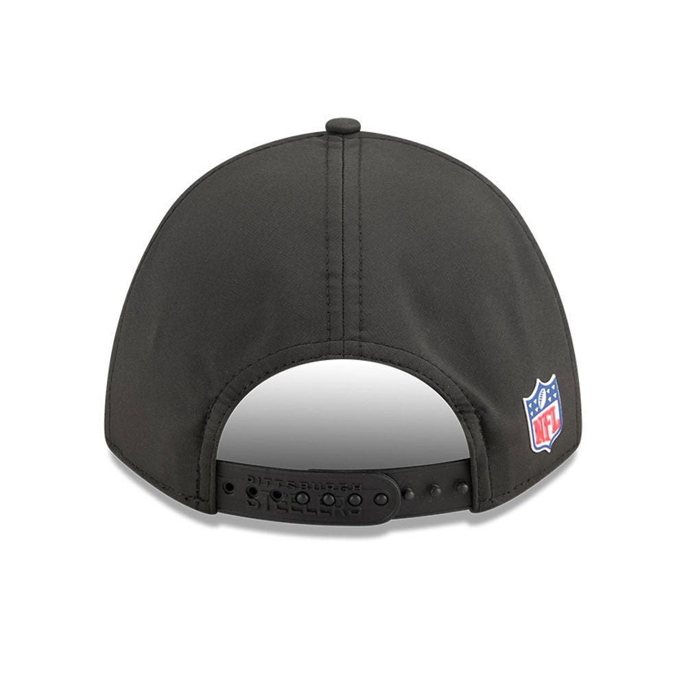 Men's Pittsburgh Steelers New Era Black 2025 NFL Primary Logo Sideline Heat 9FORTY M-Crown Adjustable Hat
