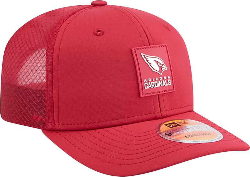 Men's Arizona Cardinals New Era Red 2025 Sideline 9SEVENTY Trucker Adjustable Hat
