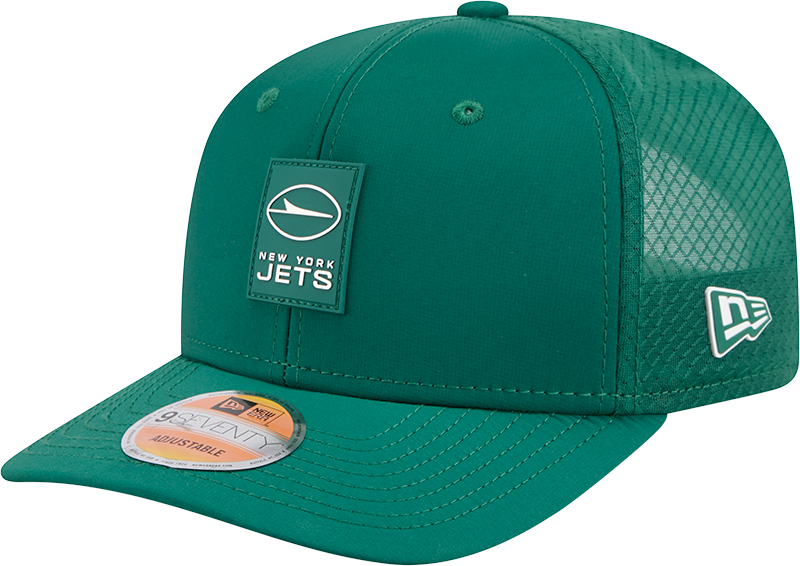 Men's New York Jets New Era Green 2025 Sideline 9SEVENTY Trucker Adjustable Hat