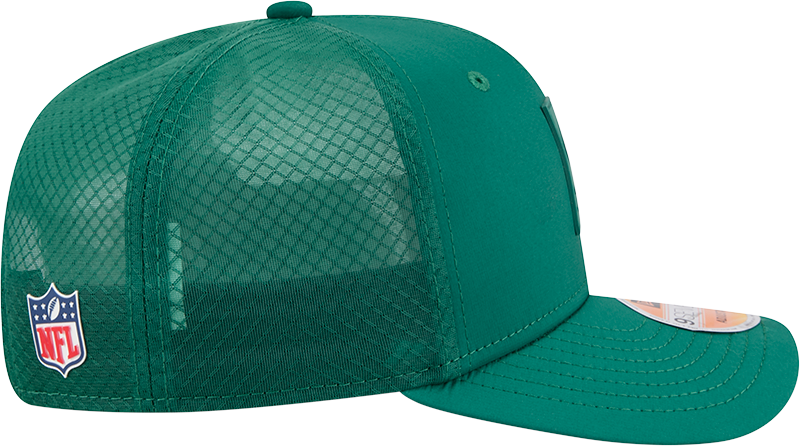 Men's New York Jets New Era Green 2025 Sideline 9SEVENTY Trucker Adjustable Hat