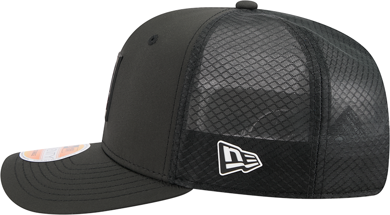 Men's Atlanta Falcons New Era Black 2025 Sideline 9SEVENTY Trucker Adjustable Hat