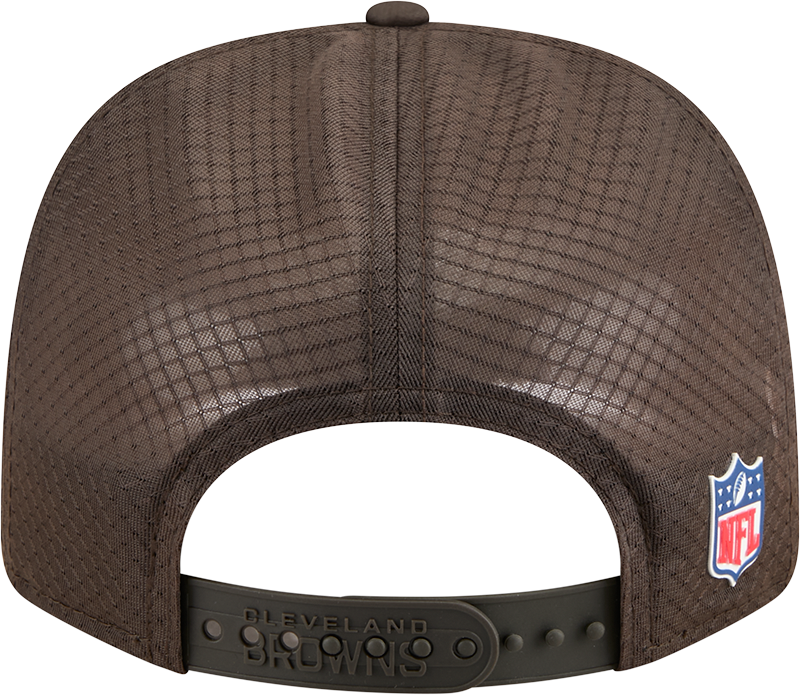 Men's Cleveland Browns New Era Brown 2025 Sideline Brownie 9SEVENTY Trucker Adjustable Hat