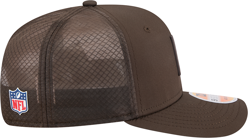 Men's Cleveland Browns New Era Brown 2025 Sideline Brownie 9SEVENTY Trucker Adjustable Hat
