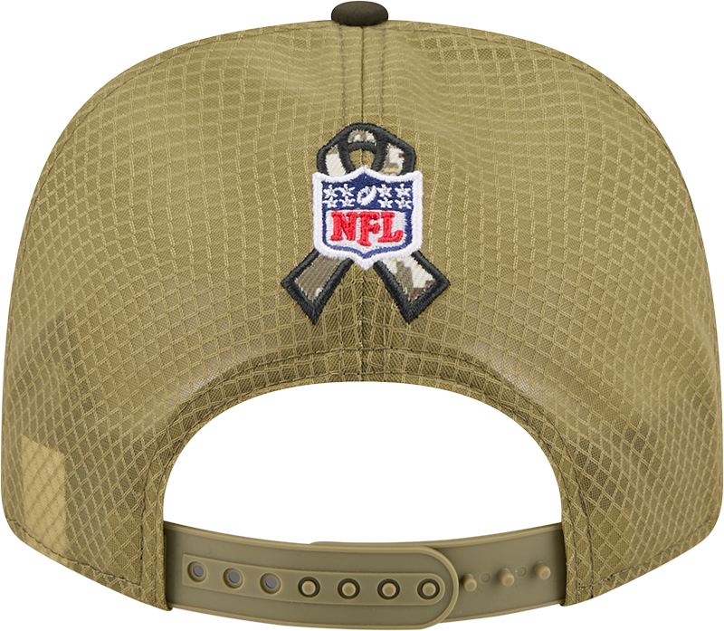 Men's Pittsburgh Steelers New Era Green 2025 Salute To Service Sideline 9SEVENTY Trucker Adjustable Hat