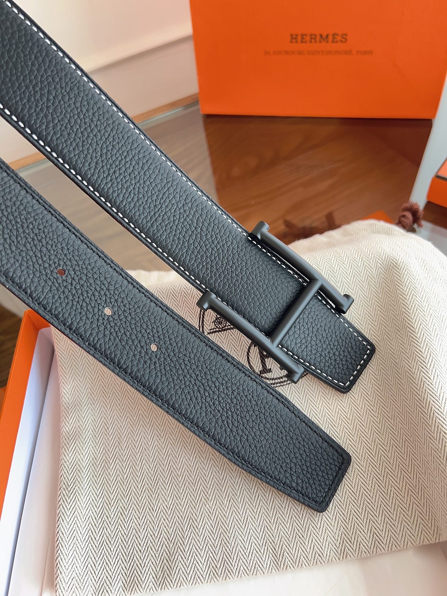 HM H d'Ancre Belt Black HW Buckle & Reversible Leather Strap Togo Lychee Cowhide