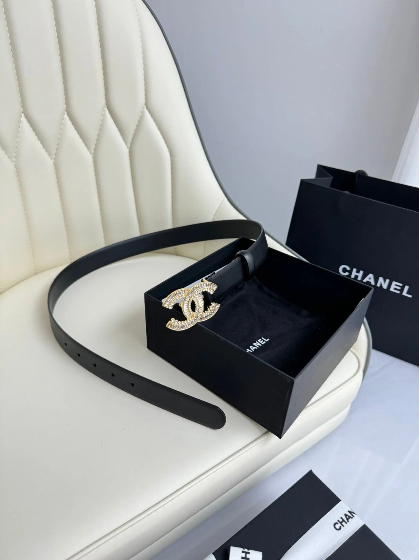 CC BELT 30MM IN BLACK SMOOTH CALFSKIN GOLD HARDWARE ATTACH RHINSTONE