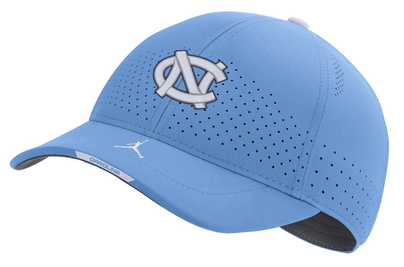 Nike Men's North Carolina Tar Heels Blue AeroBill Swoosh Adjustable Classic 99 Football Sideline Hat