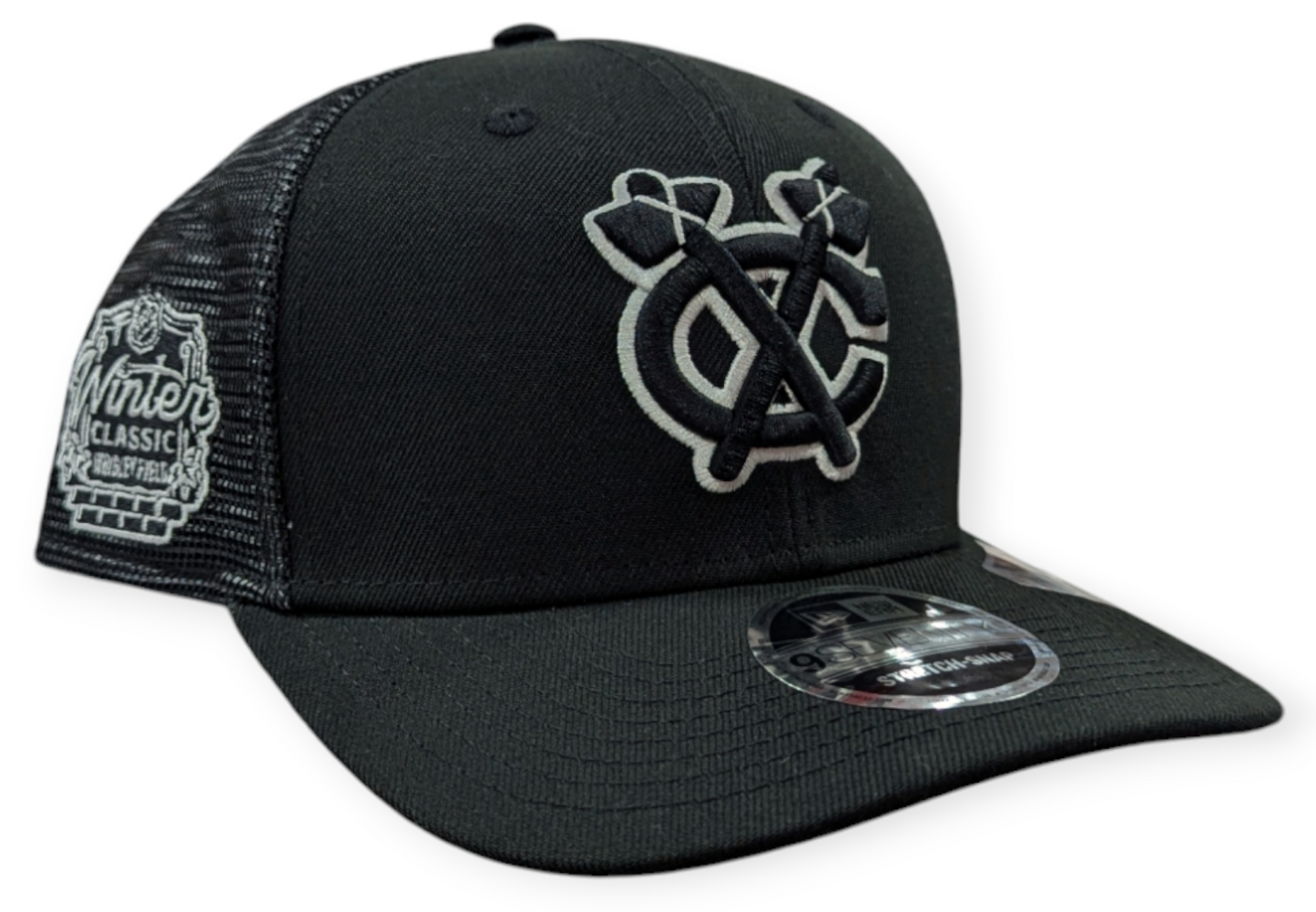 Men's Chicago Blackhawks New Era Black 2025 Winter Classic Tomahawk Logo  9SEVENTY Trucker Hat