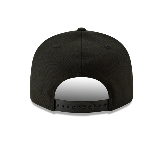 Chicago Bears New Era Black On Black Primary Logo Basic 9FIFTY Adjustable Hat - Black
