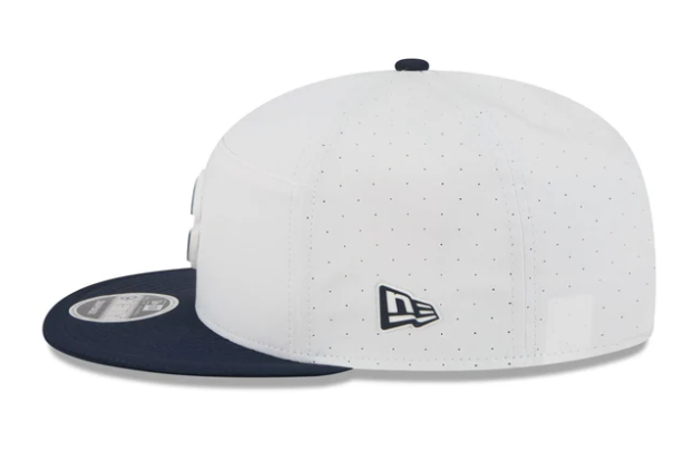 Men's Chicago Bears New Era White/Navy Secondary Logo 2025 NFL Training Camp Split Panel 9FIFTY Snapback Hat