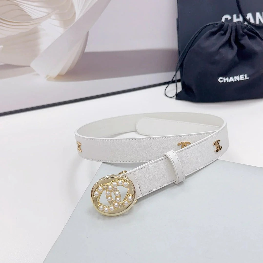 CC 30MM BELT IN WHITE CALFSKIN GOLD HARDWARE ATTACH PEARLS