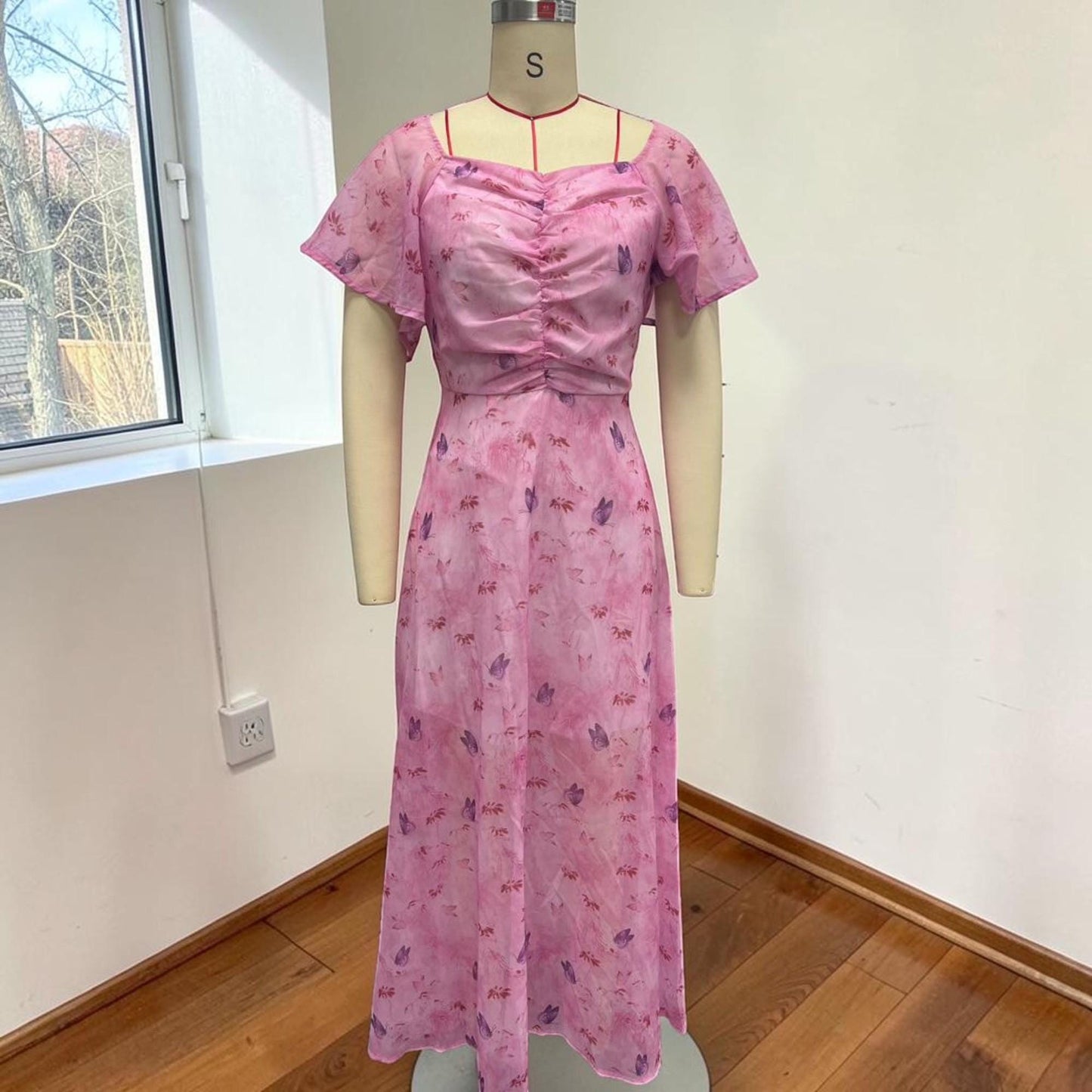 Floral Chiffon Maxi Dress – Romantic Ruched Flutter Sleeve Dress – European Style Flowy Outfit – Elegant Summer Dress